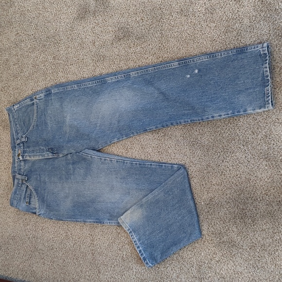 Wrangler Other - Men's Wrangler distressed regular fit blue jeans size 32X32